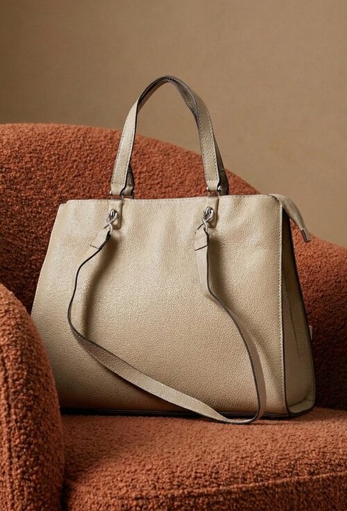 Geanta dama din piele texturata bej