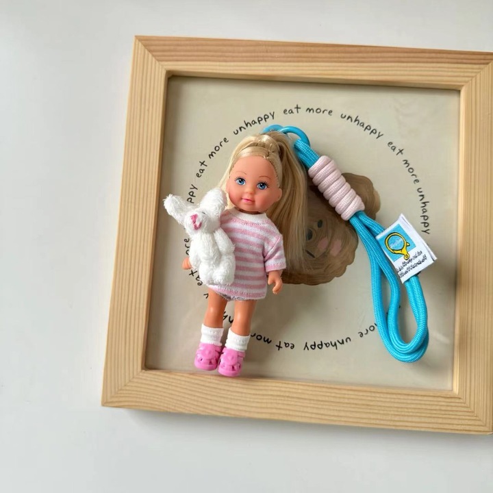 Breloc Papusa Vintage Multicolor, Accesoriu Handmade, Decor Geanta, Stil Retro, EVA