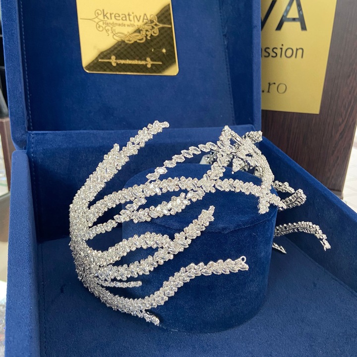 Tiara Aisha pentru mirese, zirconiu, argintiu, 10 cm
