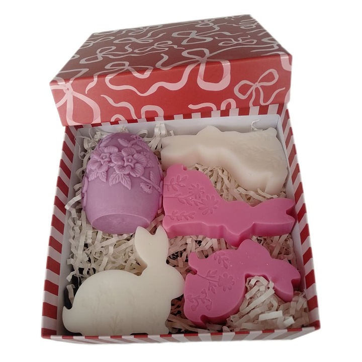 Set Cadou Paste - Lumanare Artizanala Ou Floral si 4 Tablete Parfumate Iepurasi, Ceara Naturala, Cutie 15x15 cm