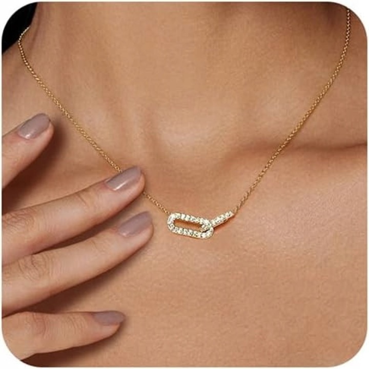 Colier cu pandantiv din diamant, aur 18k, delicat