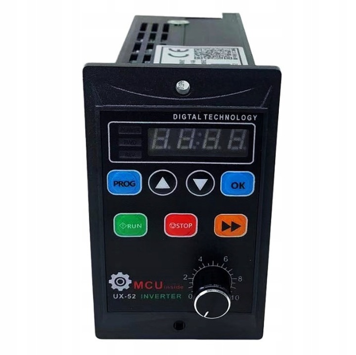 Inverter autó 1.1kW 1-fázisú 176-264V 220V, fekete