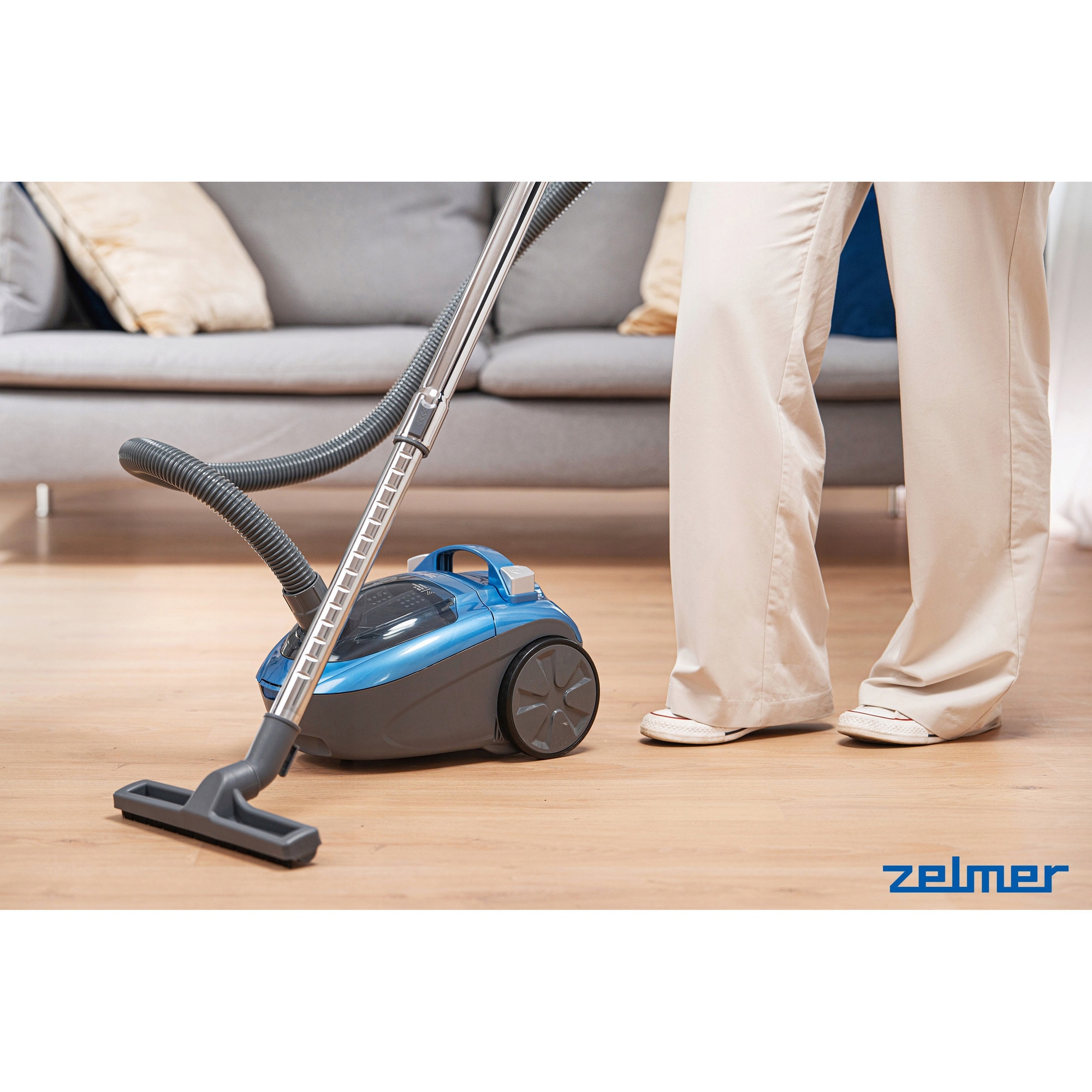 Aspirator Zelmer ZVC032P Radek 2 in 1, 800W, turcoaz, 3,8kg, set cu 4 accesorii