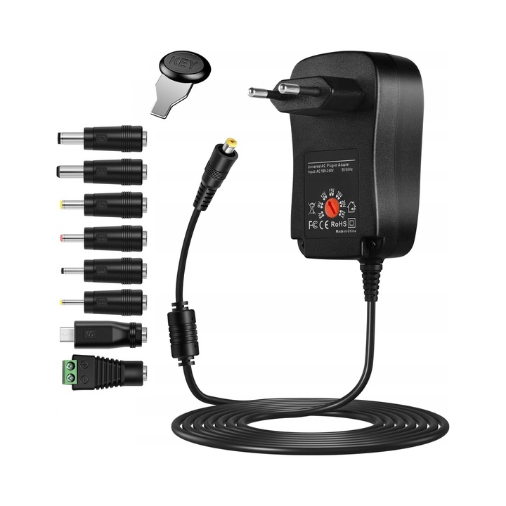 Univerzális töltő tablettákhoz, 8 adapter, 110-240V, 0,17 kg, többszínű