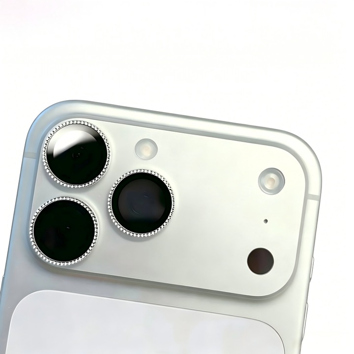 Folie Protectie Camera cu Pietricele Diamantate compatibila cu iPhone 17 Pro Max, Sticla Temperata 9H, Full Cover, AR Anti-Reflexie 98% Transmisie Luminoasa, Anti Amprente, Anti Zgarieturi, Anti Socuri, Argintiu