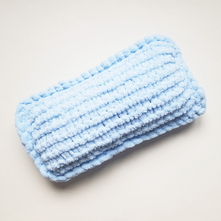 Pernuta de dormit pentru pisici si caini, Blanosic, Lucrata manual, Bleu, 40 x 20 cm