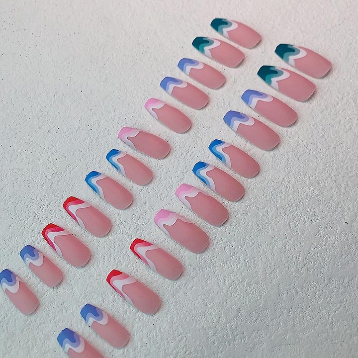 Set unghii false colorate cu model valuri, 24 bucati, adeziv inclus