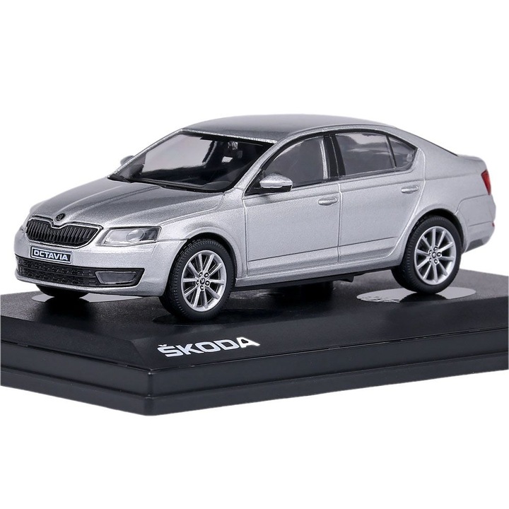 Škoda Octavia III (A7) autómodell - 1:43 méretarányú Abrex ezüst 1:43 méretarány