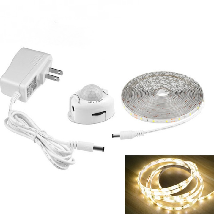 Banda LED cu senzor de miscare, autoadeziva, flexibila, impermeabila IP65, 12V, 5m, alb