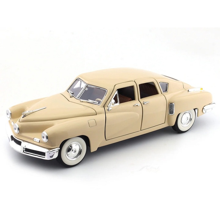 Tucker Torpedo krémszínű autómodell 1948, 1:18 Lucky DieCast