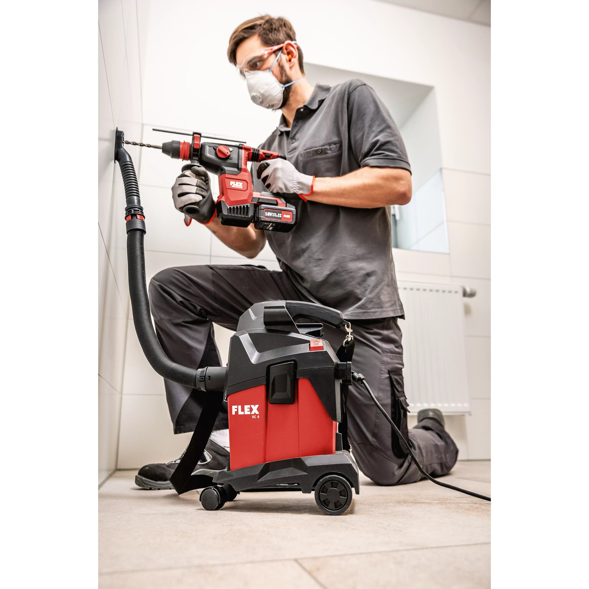 Aspirator cu sac Flex VC 6 L MC, 1200 W, 6 l, negru/rosu, compact, pentru praf