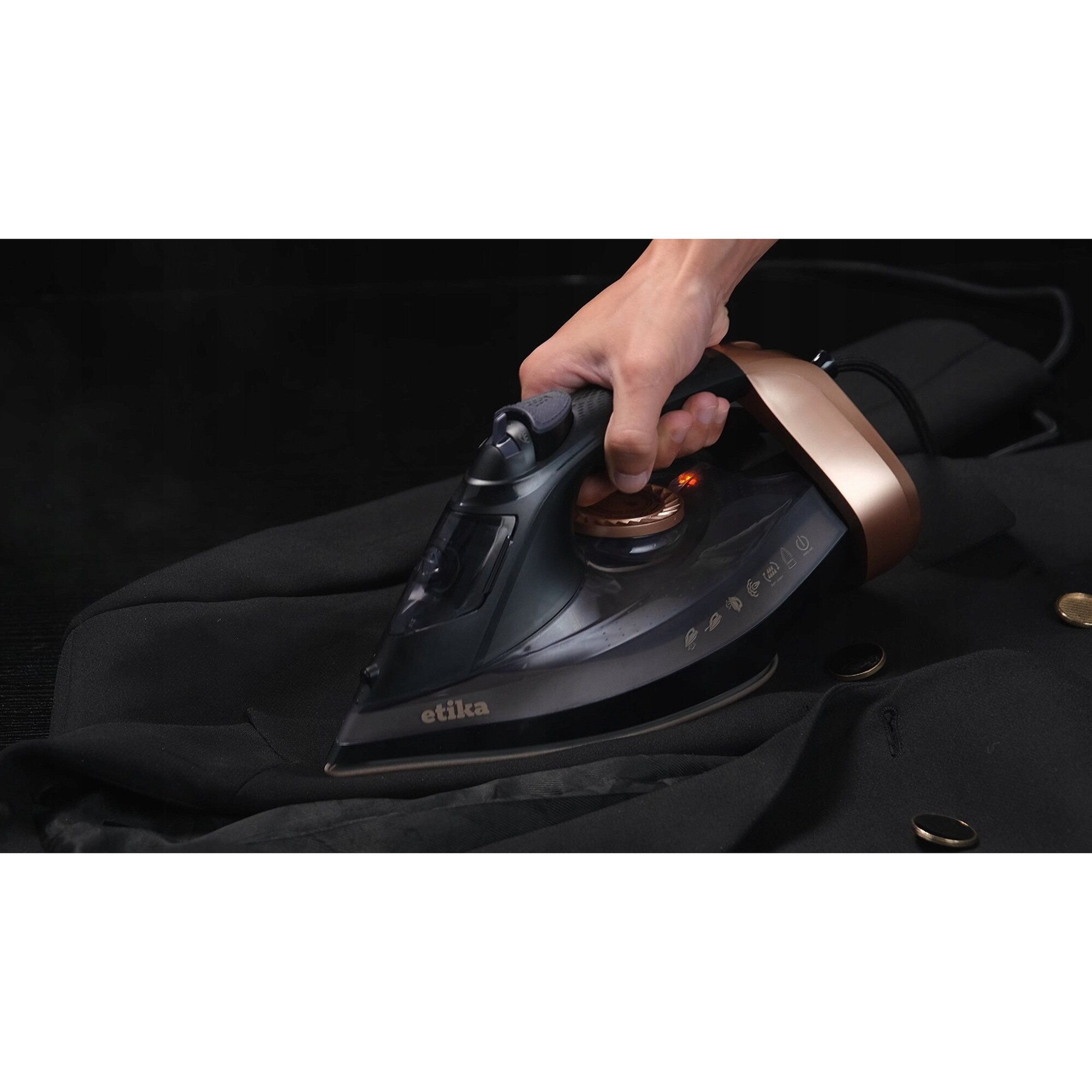 Fier de calcat cu abur Etika 3200 W, ceramica, 45 g/min, negru-auriu, 400 ml