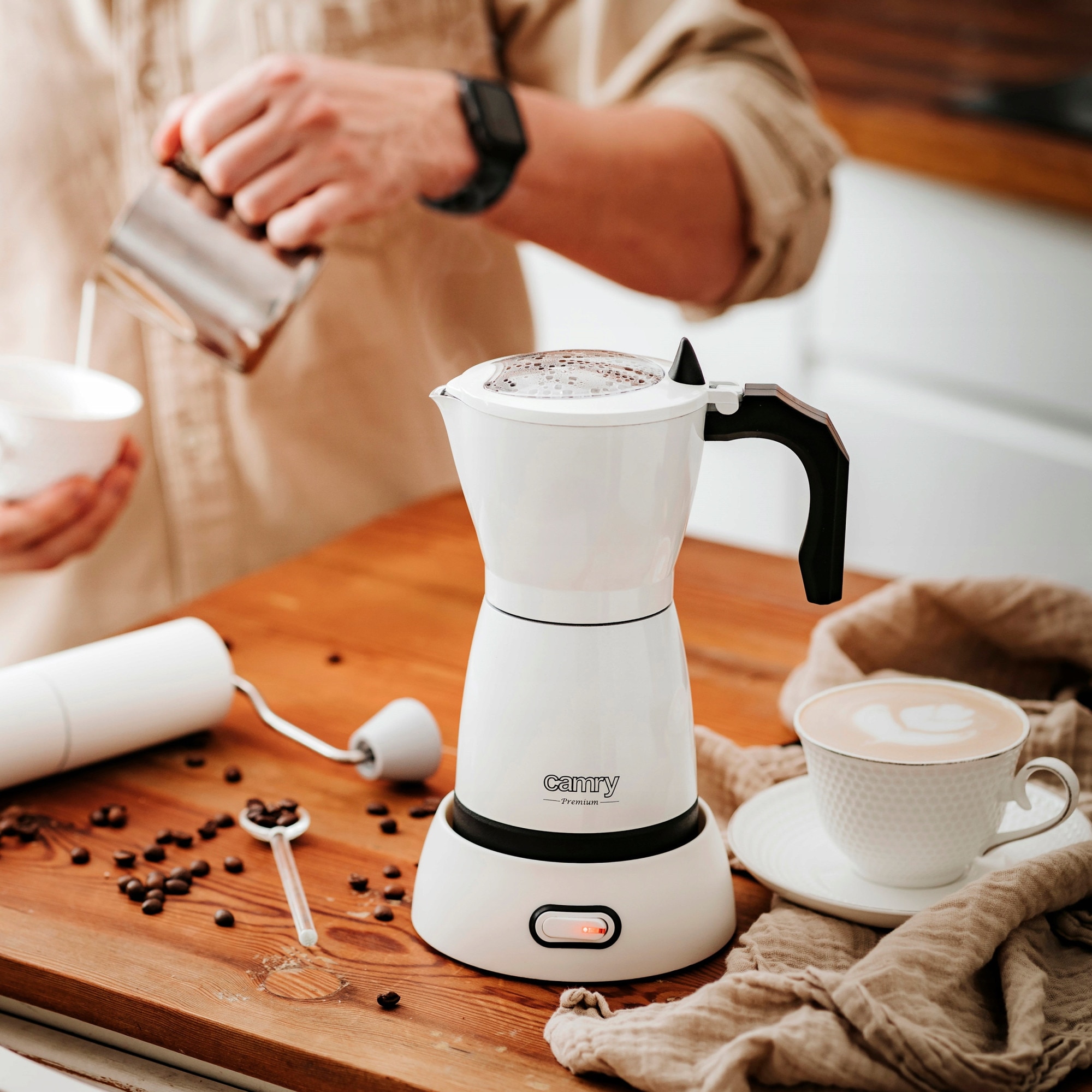 Cafetiera Moka electrica Camry CR 4415W YX9N4VXQ, 300 ml, alb/negru