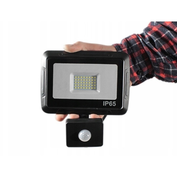 Proiector LED exterior Milio 50W, cu senzor de miscare, apa rezistenta IP65, 4000K, negru