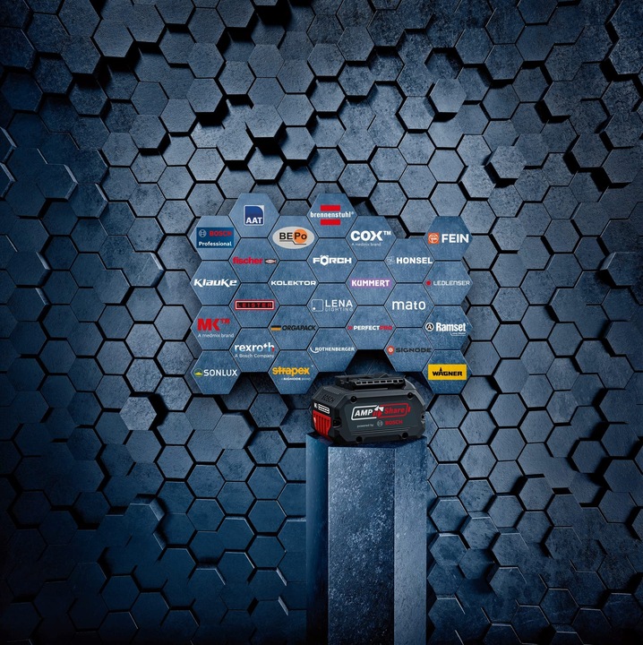 Акумулаторен ударен гайковерт Bosch Professional BITURBO GDS 18V-1050 HC, 1050 Nm, 1700 об/мин, син, комплект с L-BOXX 136