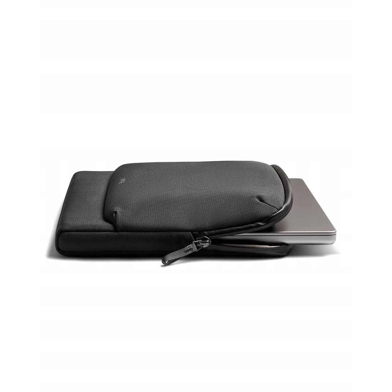 Etui pentru laptop Bellroy Laptop Caddy 16, compartimente pentru accesorii, 37x28x2,5cm, negru