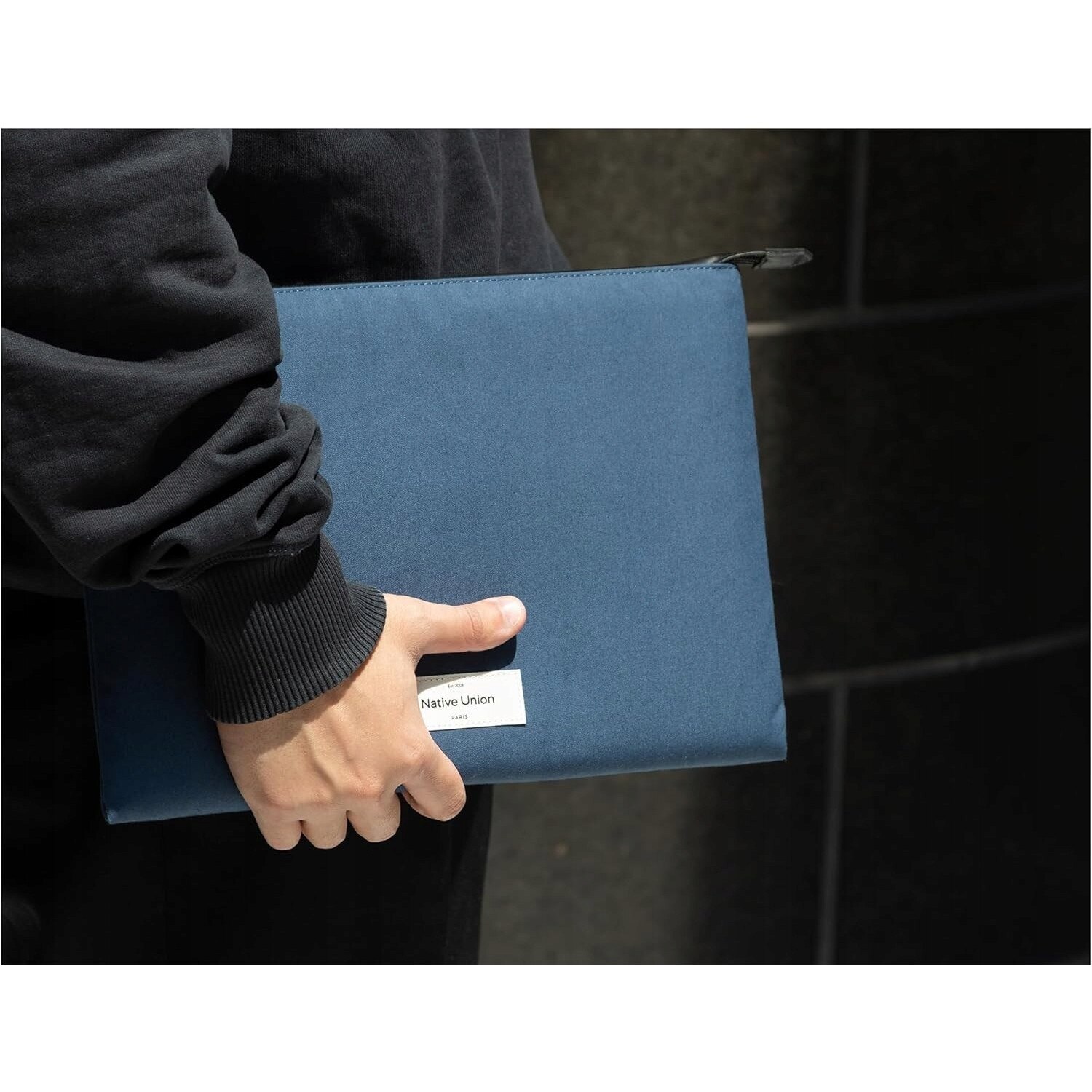 Husa laptop, Native Union, pentru MacBook 16", minimalista, albastra
