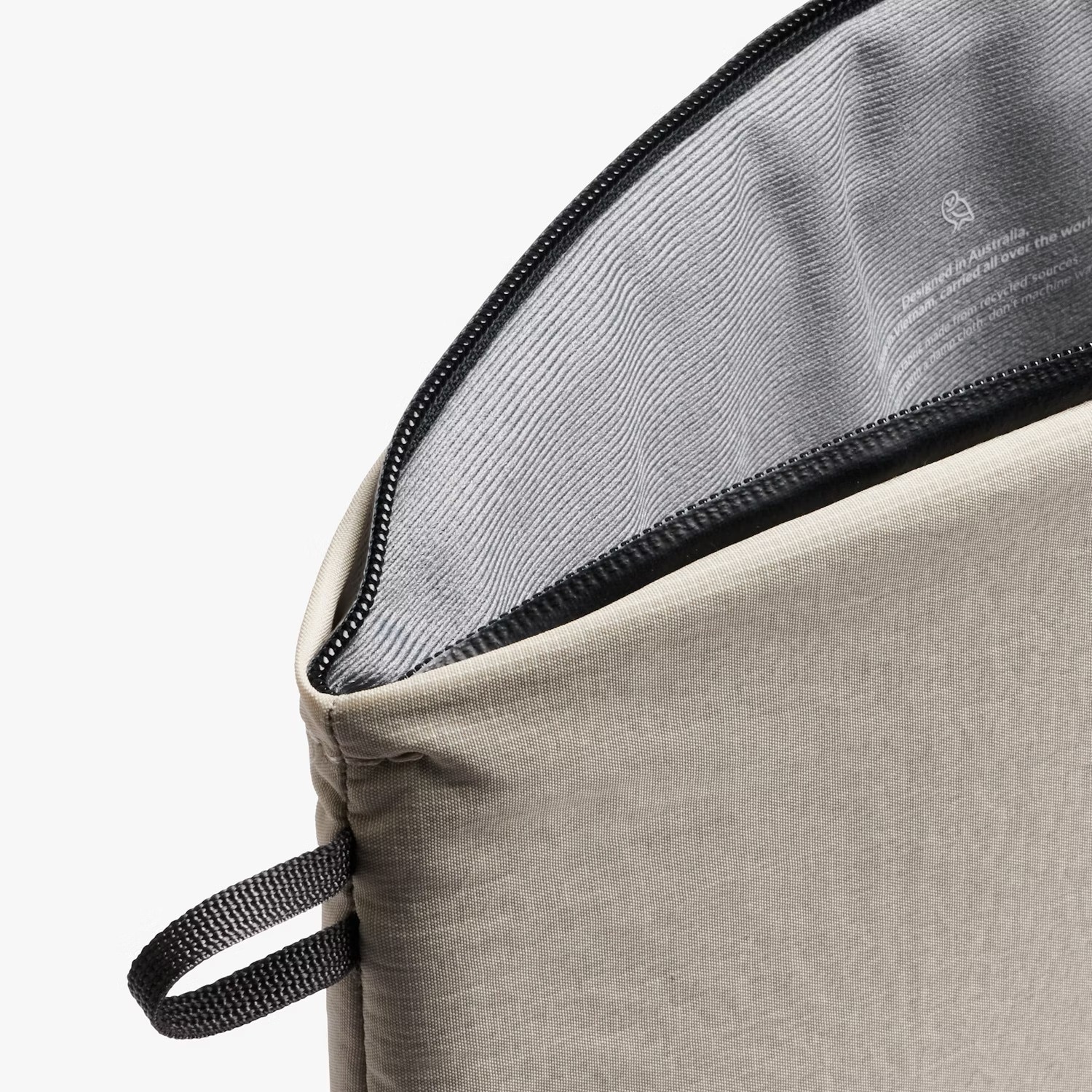 Husa laptop 14", Bellroy, model Cali, culoare neagra