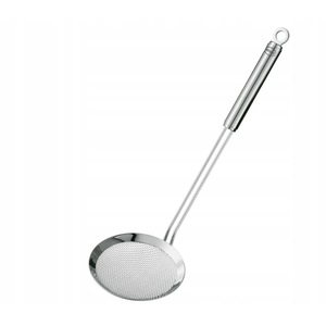 Polonice, linguri si clesti de bucatarie