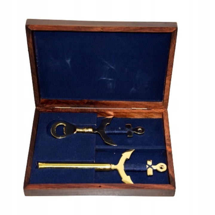 Комплект тирбушони от дърво с дървена кутия, 16x6.5x1.5cm, 18.5x6.5x1.5cm, 23x15x2.5cm