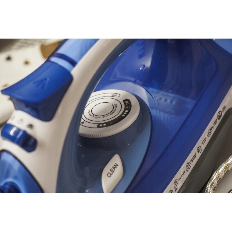 Fier de calcat cu abur Maestro MR-305C, 2200W, ceramica, albastru