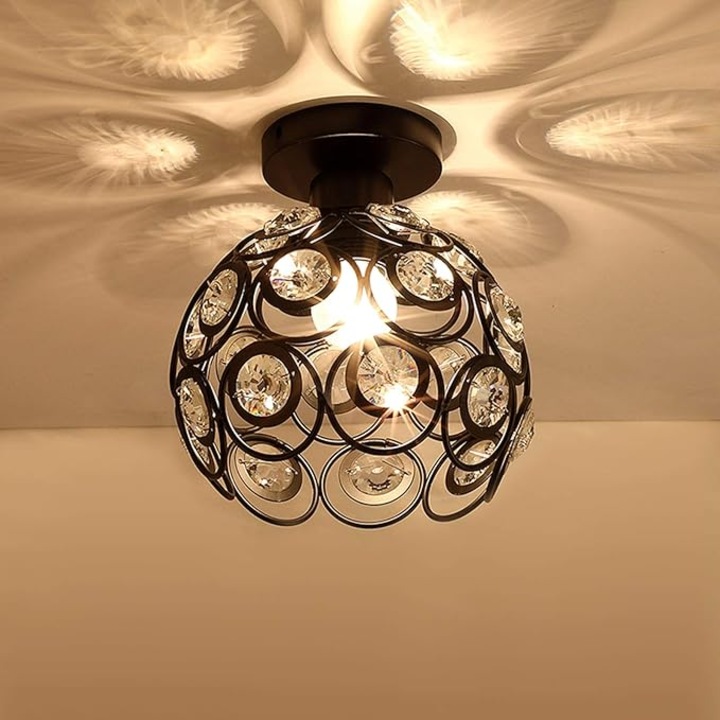 Lustra moderna din cristal, design elegant, 20x18cm, tip E27, pentru holuri si camere de zi