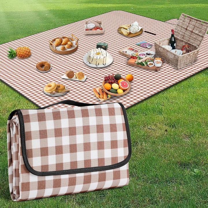 Saltea picnic, 200x200cm, impermeabila, confortabila, pentru 4-6 persoane, culoare cafea