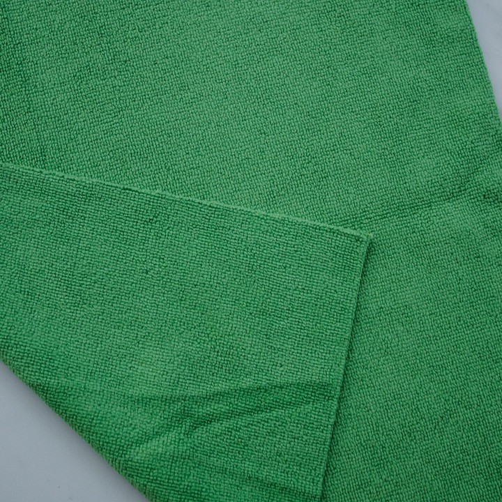 Laveta microfibra auto Invincio Clean 2, 400 GSM, 40x40 cm, pentru polish si degresare, curatare interior si exterior, fara urme sau scame, detailing auto profesional, verde