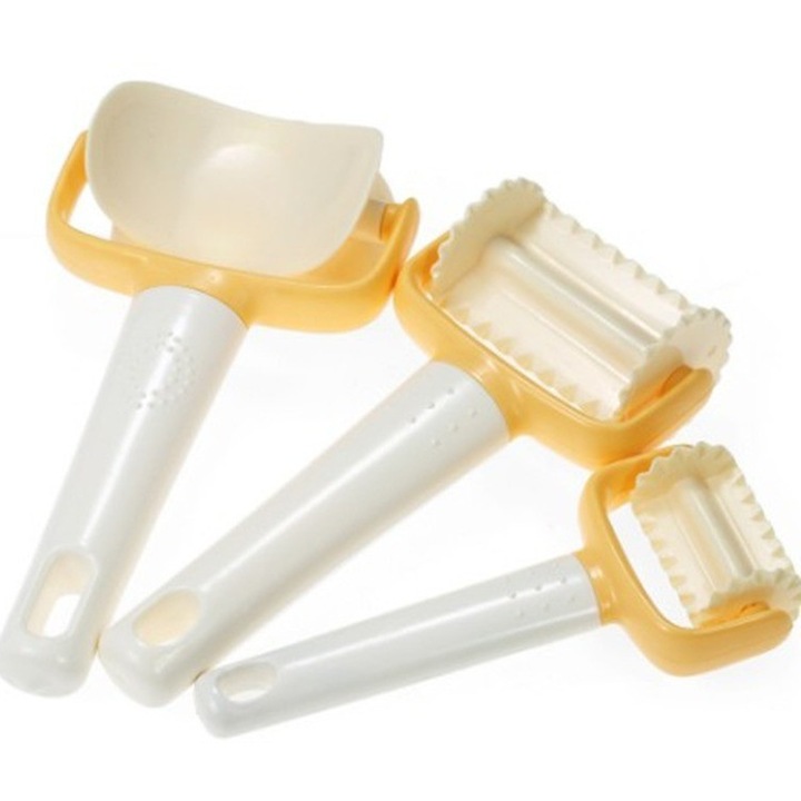 Set de forme prajituri, taietor pentru fursecuri, 3 piese, multicolor