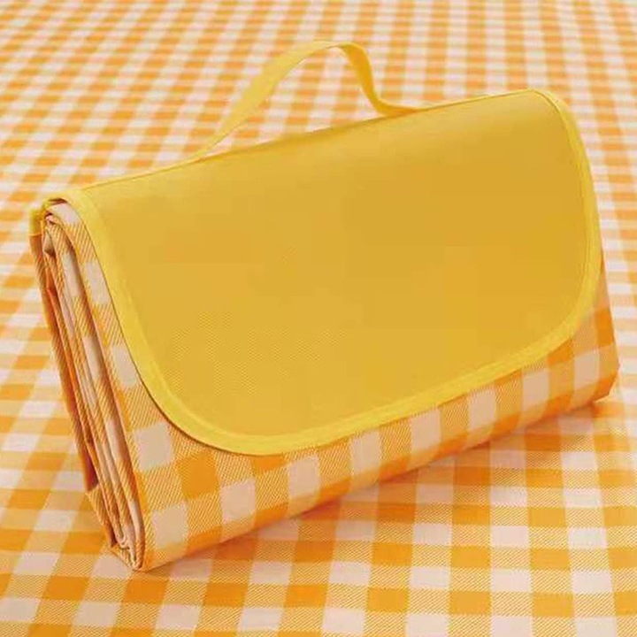 Saltea picnic 200x200cm, impermeabila, pliabila, pentru 6-8 persoane, design portabil