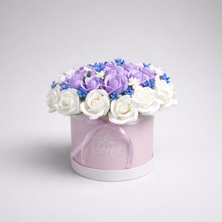 Aranjament floral deosebit din trandafiri de sapun