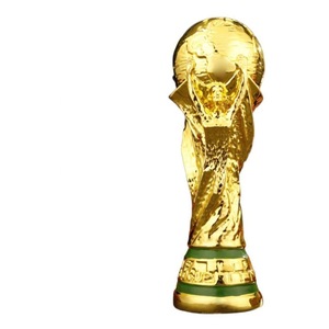 Cupe, trofee si medalii