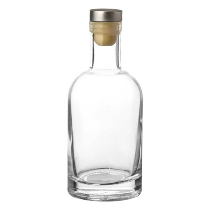 Sticla pentru bauturi cu capac metalic transparenta 200ml