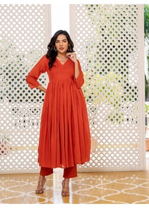 Costume si compleuri dama