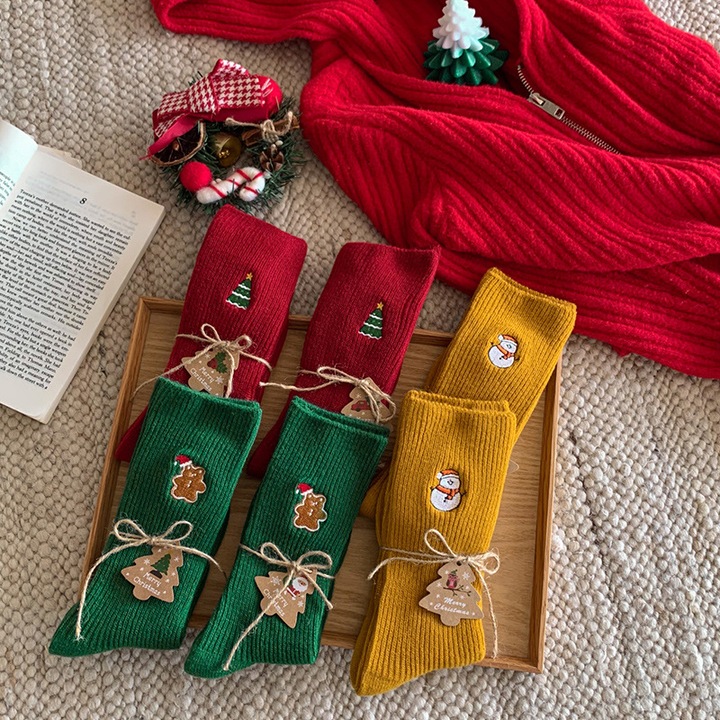 Ciorapi de Craciun, brodati cu om de zapada, set de 2, sezon toamna/iarna, pana la jumatatea gambei