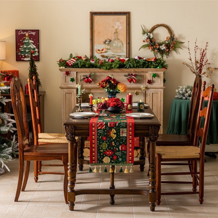 Fata de masa, 2m, 84cm, poliester lavabil, model Craciun, multicolor