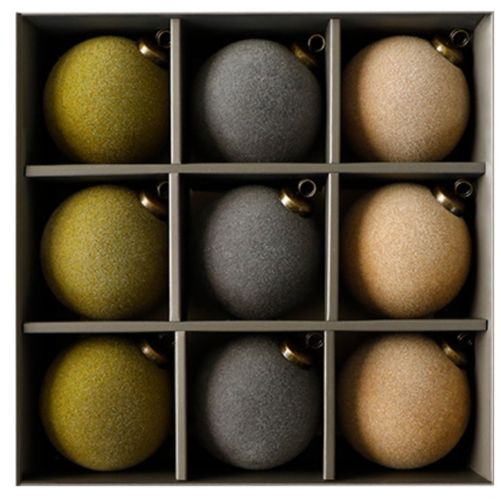 Set globuri de Craciun 8cm, catifea, pom-poms, culoare 2