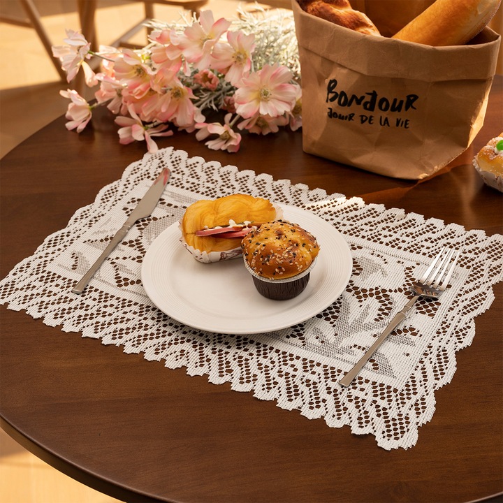 Set de 4 servete din dantela, design vintage, 35x45cm, alb-crem