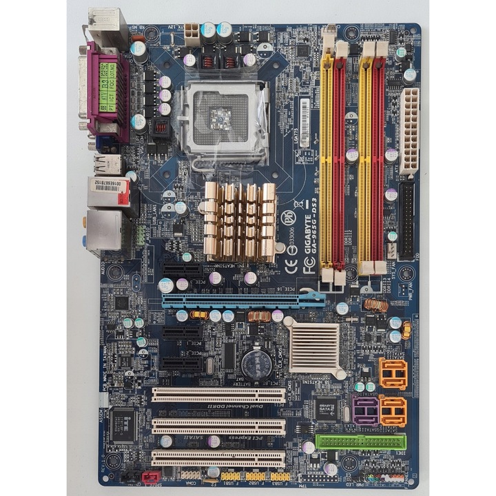 Дънна платка Gigabyte GA-965G-DS3 Socket 775, DDR2, 4 слота RAM, ATX