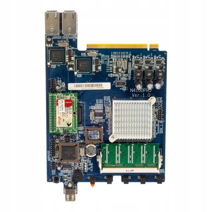 NAS Thecus N4100PRO, AMD Geode LX800, 128MB FLASH, 256MB DDR400, 143x217mm