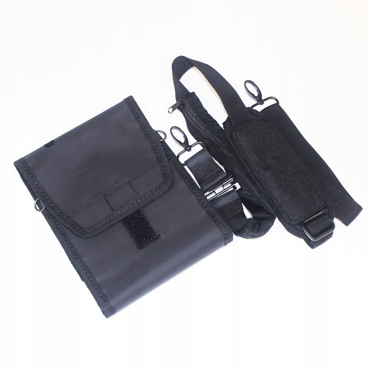 Etui de protectie cu banda pentru imprimanta de etichete Brother P-touch CUBE PT-E920BT, cu buzunar, rezistent la praf, dimensiuni compacte