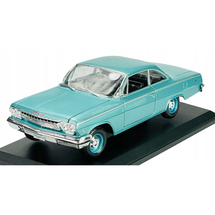 Model masina Chevrolet Bel Air 1962, 1:18, deschidere usi, albastru, set expunere