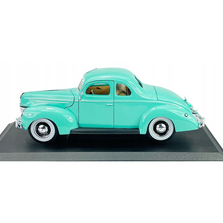 Maisto 1939 Ford Deluxe, fém modell, 1:18, zöld, 24x9cm