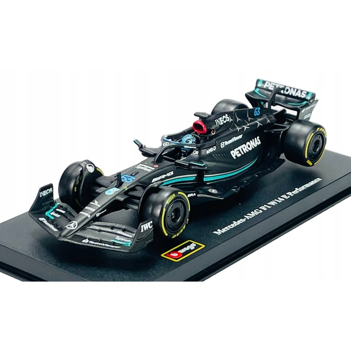 Bburago Mercedes-AMG W14 E #63 George Russell F1 autómodell 1:43, 12cm, talppal és vitrinnel