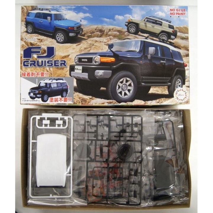 Set modell műanyag Toyota FJ Cruiser Előre festett fekete 1:24, Fujimi, ragasztó és festékek nélkül