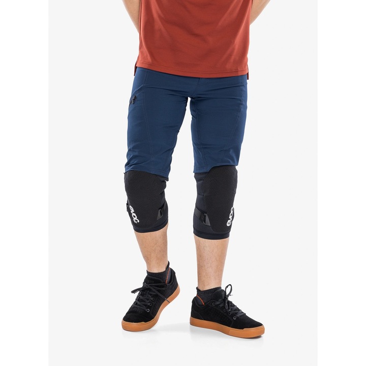 Ochraniacere genunchi enduro Evoc Knee Protector LS Flex Enduro, negru, S, material rezistent la uzura, tehnologie POWER FLAPS