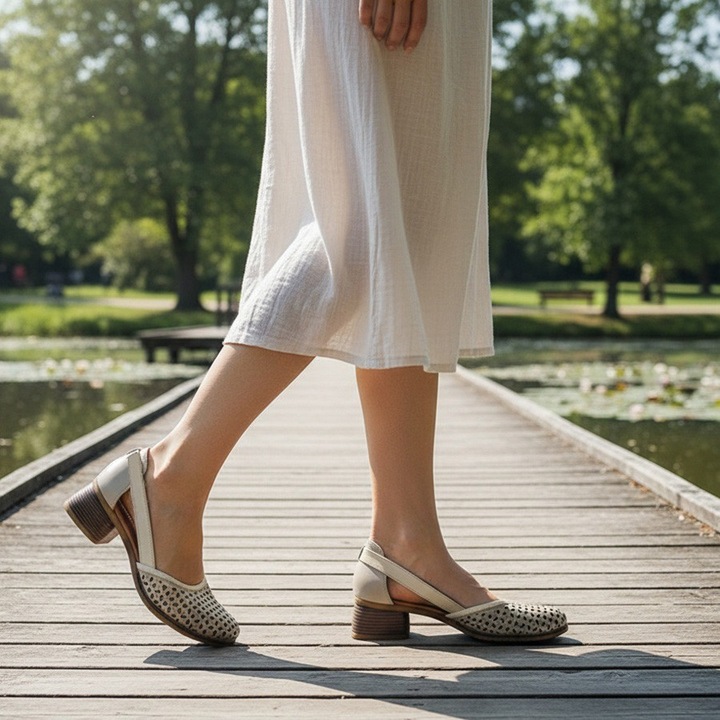 Pantofi dama cu toc masiv din piele naturala perforata1, Crem / Bej