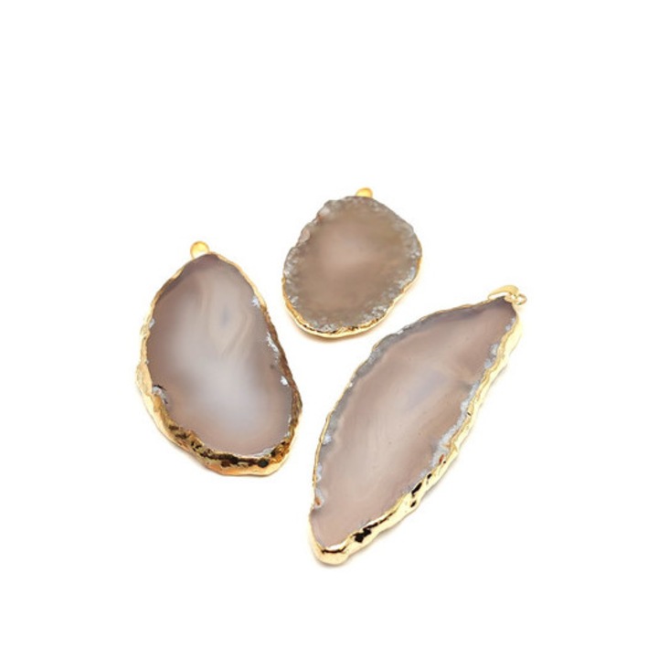 Egyensúly szürke achát lap medál arany színű foglalattal 25x40-70mm