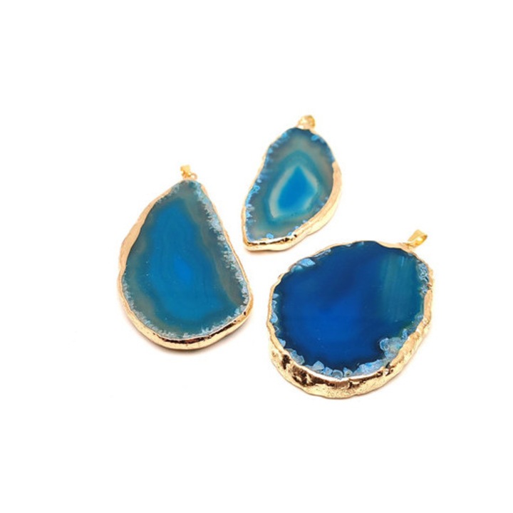 Belső erő kék achát lap medál arany színű foglalattal 25x40-70mm