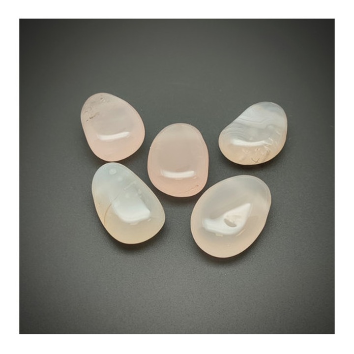 Átfúrt Kalcedon pink csepp medál